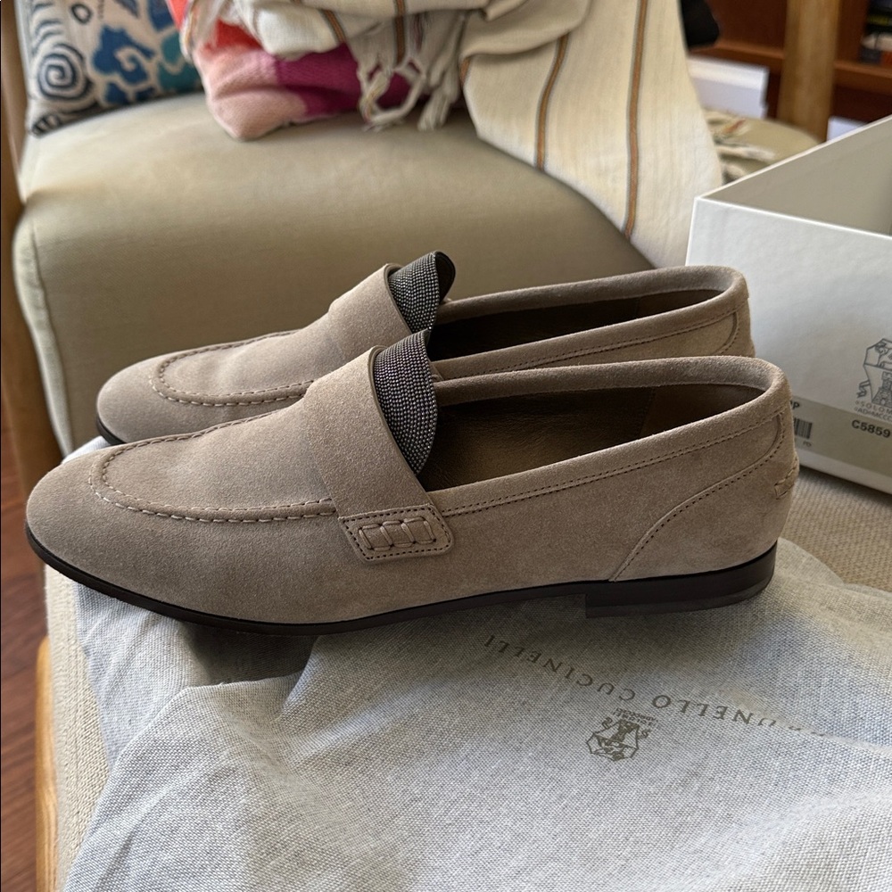 Brunello Cucinelli Elegant Suede Loafer
